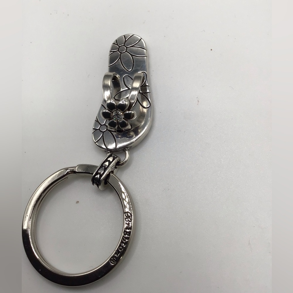 NWOT Beautiful Brighton Keyring in Sliver